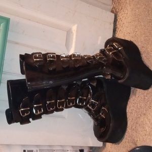 Demonia Women's Platform Wedge Buckle Boots SZ 8M